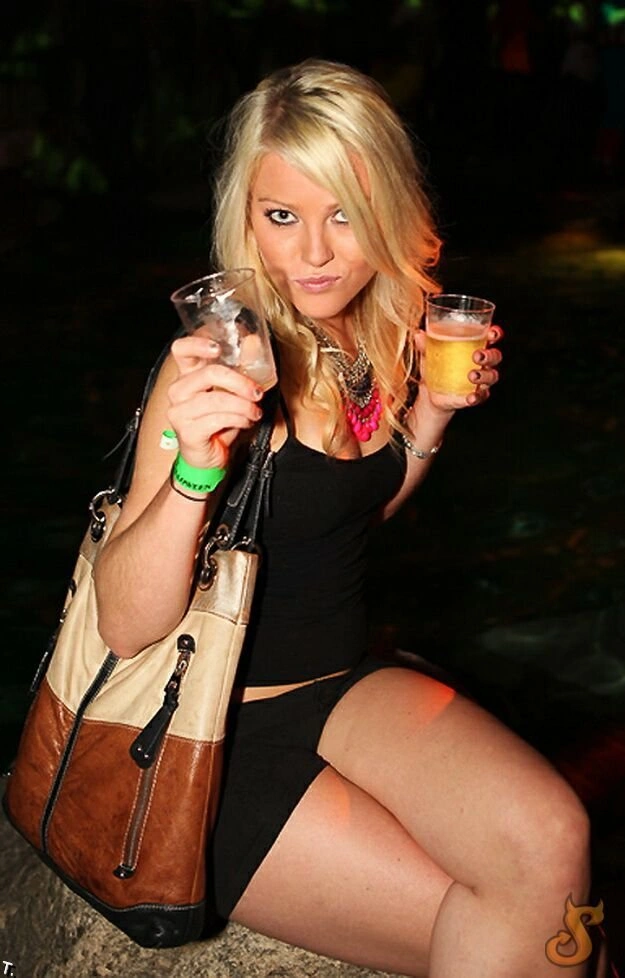 Вечірка до Хелловіну в резиденції Playboy (62 фото) – фото 22