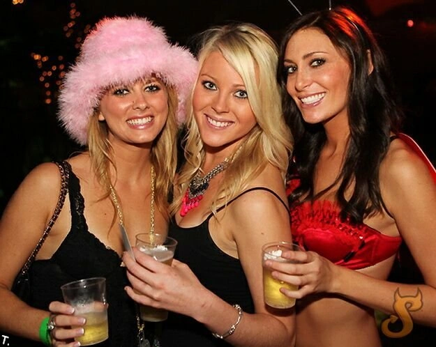 Вечірка до Хелловіну в резиденції Playboy (62 фото) – фото 23