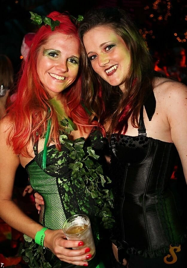 Вечірка до Хелловіну в резиденції Playboy (62 фото) – фото 33