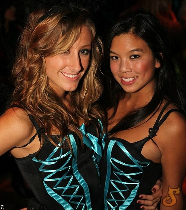 Вечірка до Хелловіну в резиденції Playboy (62 фото) – фото 35