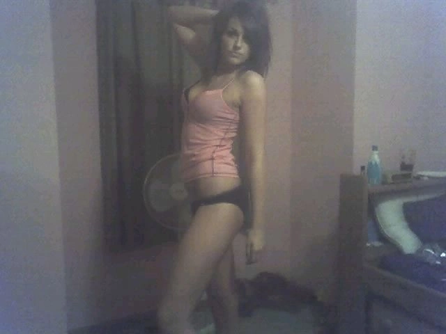 Гарна дівчина організувала любительську фотосесію (20 фото) – фото 5