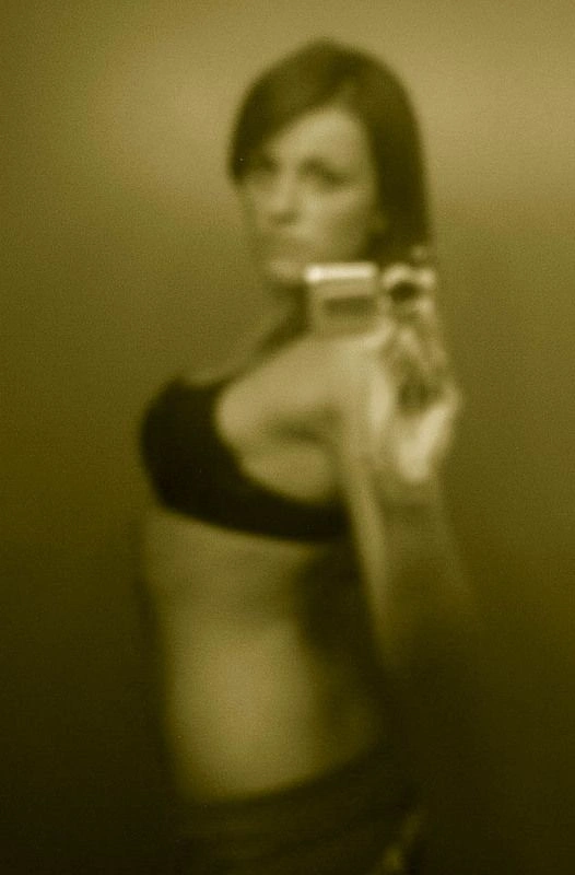 Гарна дівчина організувала любительську фотосесію (20 фото) – фото 7