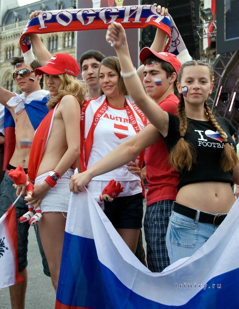 Вболівальниці на ЧЕ-2008 (87 фото) – фото 4