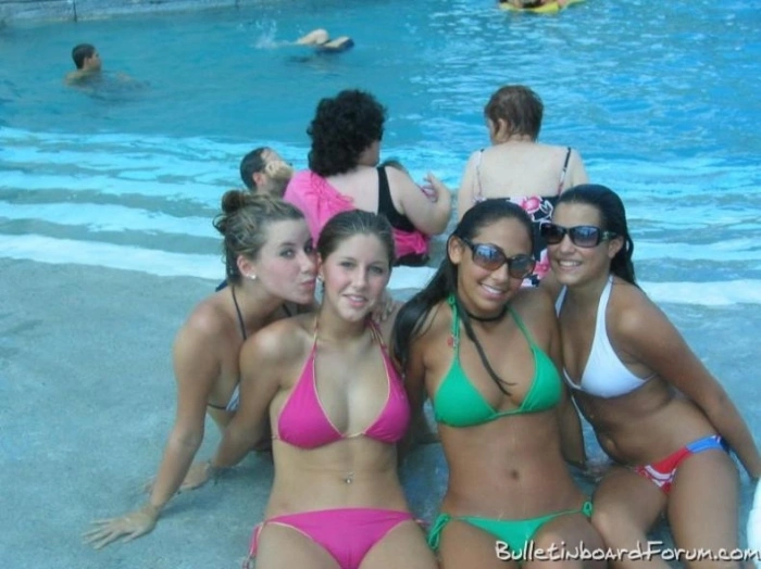 П'ятничне бікіні (113 фото) – фото 4