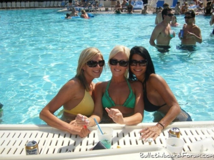 П'ятничне бікіні (113 фото) – фото 22