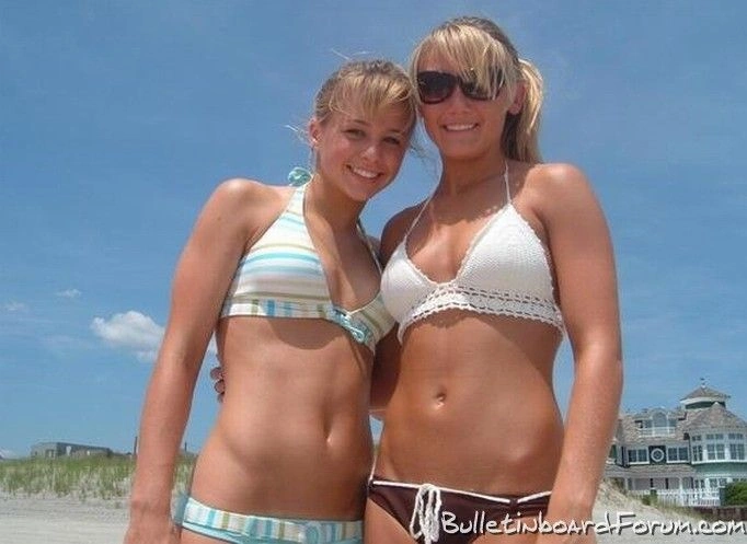 П'ятничне бікіні (113 фото) – фото 30