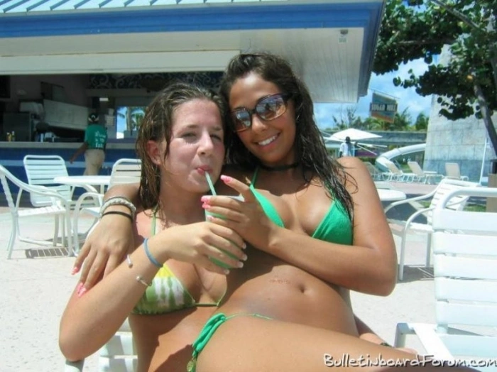 П'ятничне бікіні (113 фото) – фото 52