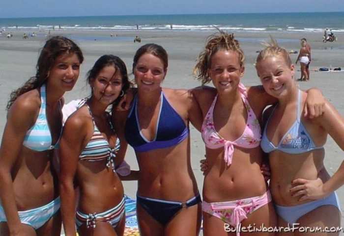 П'ятничне бікіні (113 фото) – фото 59