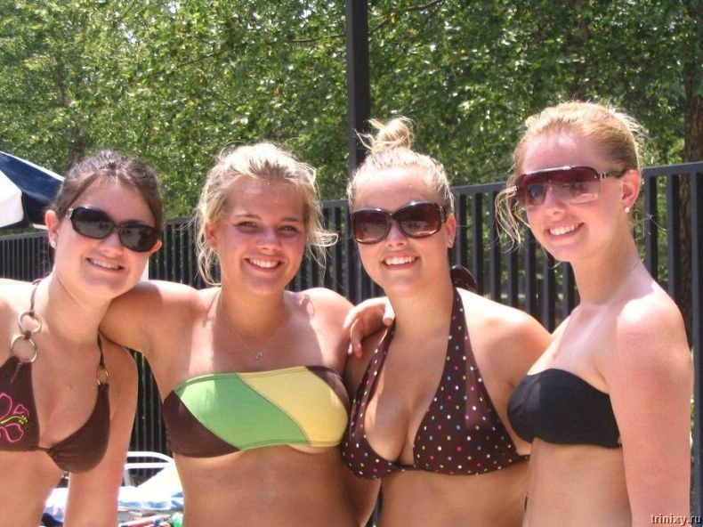 Велика колекція дівчат у бікіні (100 фото) – фото 11