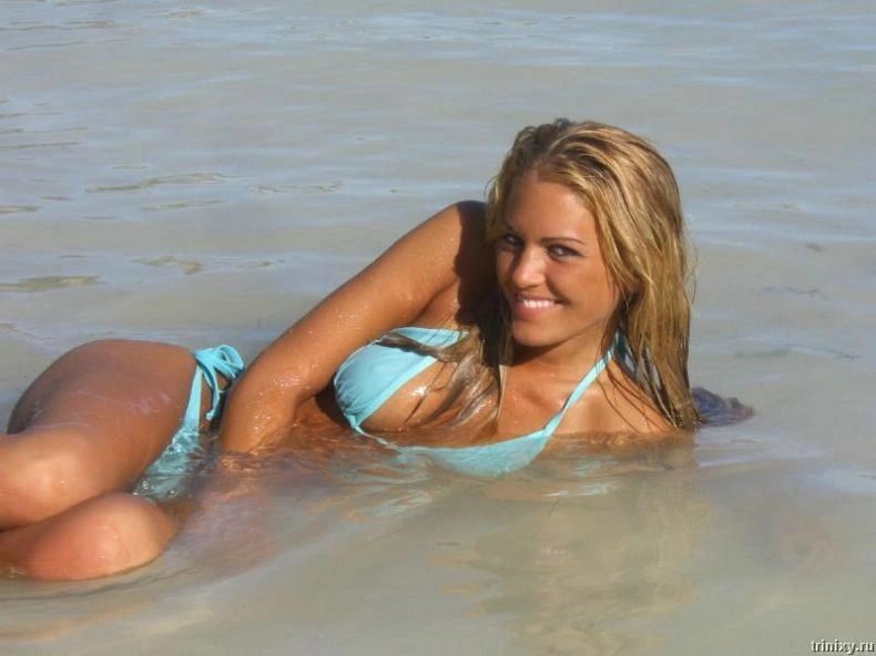 Велика колекція дівчат у бікіні (100 фото) – фото 26