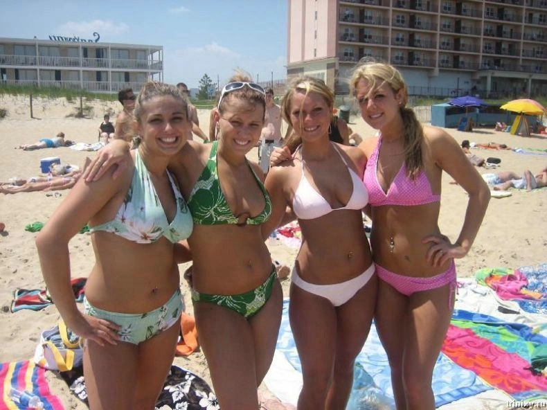 Велика колекція дівчат у бікіні (100 фото) – фото 32
