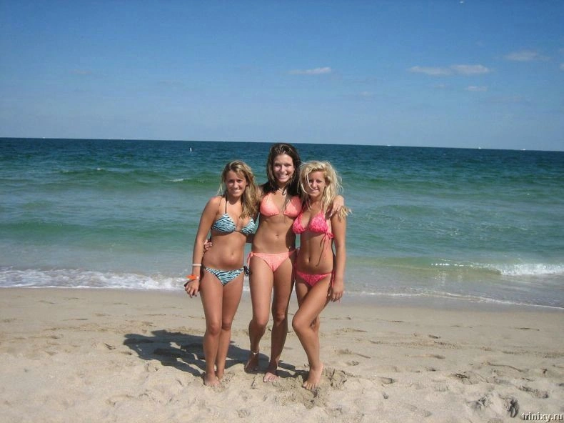 Велика колекція дівчат у бікіні (100 фото) – фото 66