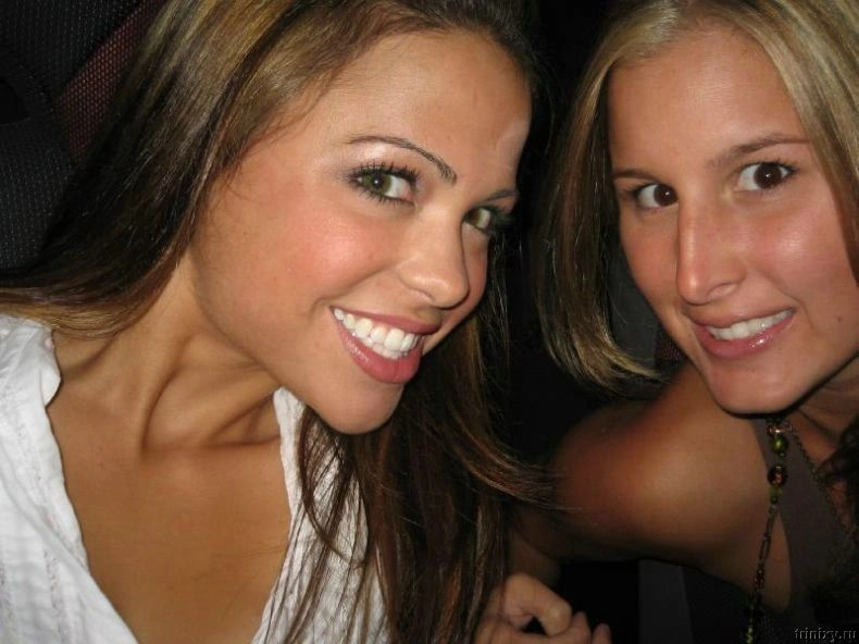 Велика підбірка класних дівчат з декольте (81 фото) – фото 7