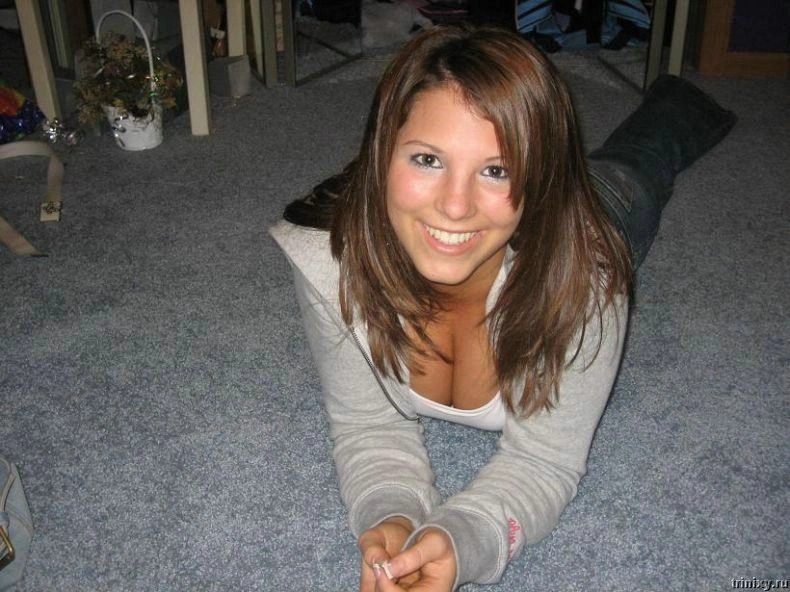 Велика підбірка класних дівчат з декольте (81 фото) – фото 17