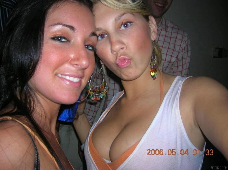 Велика підбірка класних дівчат з декольте (81 фото) – фото 22