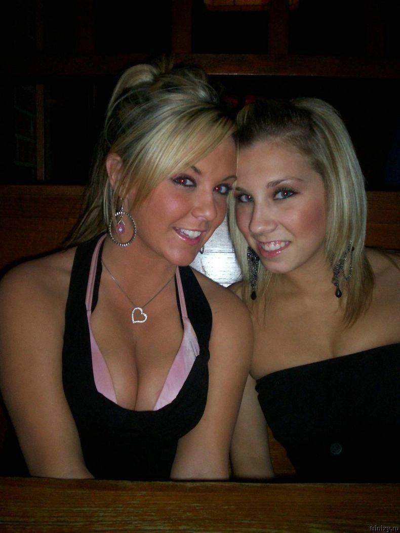 Велика підбірка класних дівчат з декольте (81 фото) – фото 26