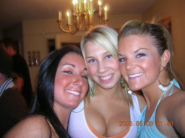 Велика підбірка класних дівчат з декольте (81 фото) – фото 27