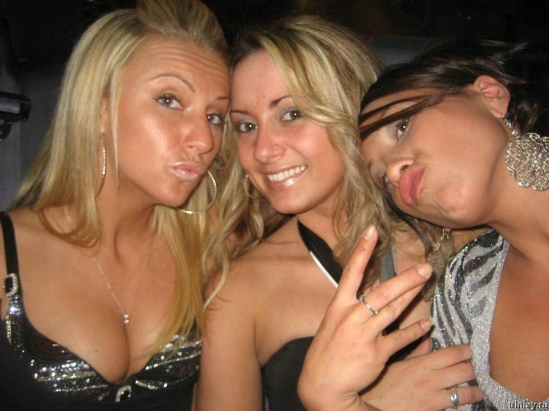 Велика підбірка класних дівчат з декольте (81 фото) – фото 57