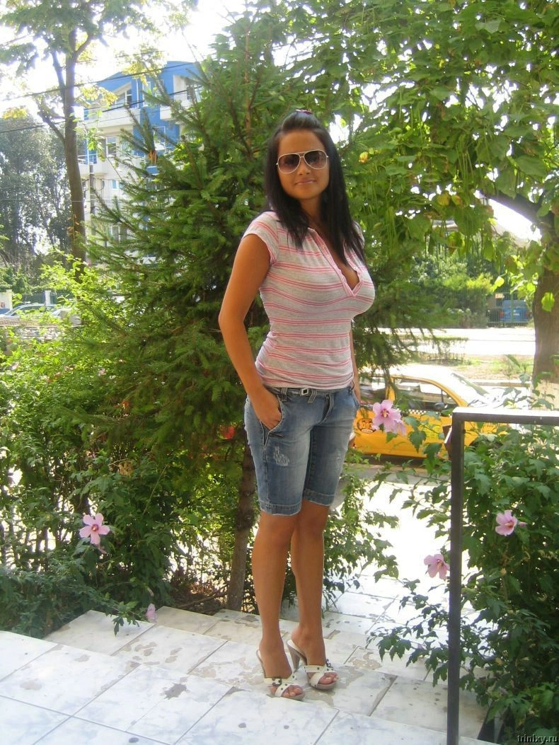 Велика підбірка класних дівчат з декольте (81 фото) – фото 66