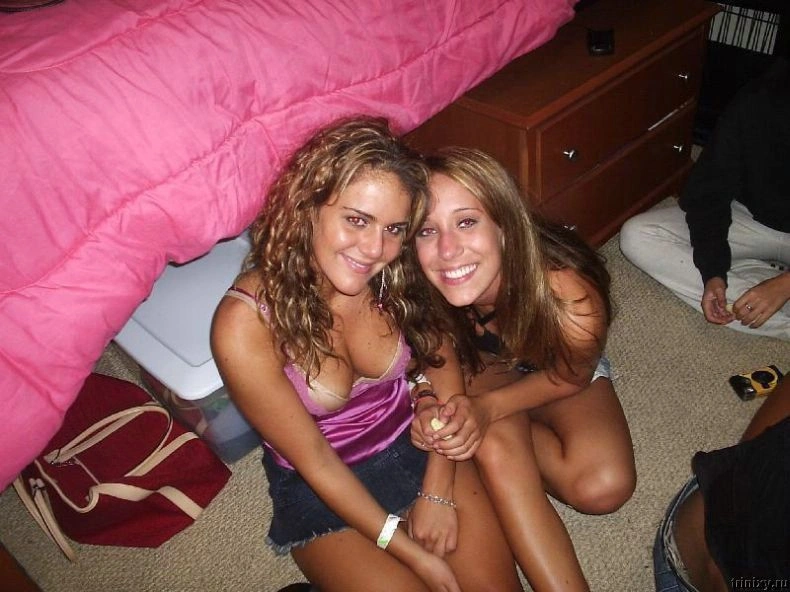 Велика підбірка класних дівчат з декольте (81 фото) – фото 79