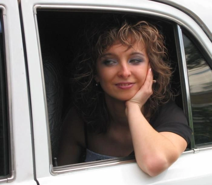 Автомобільна виставка - машини = дівчата? (35 фото) – фото 16