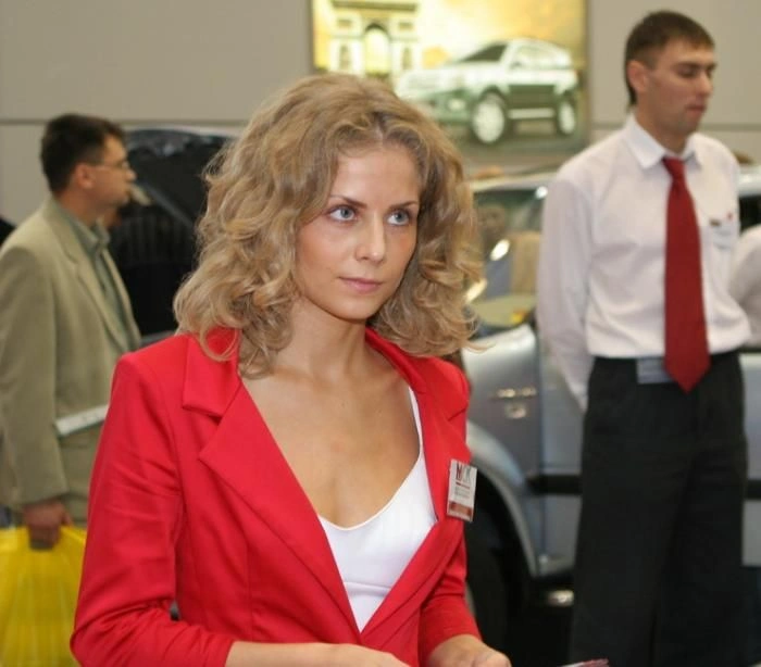 Автомобільна виставка - машини = дівчата? (35 фото) – фото 25