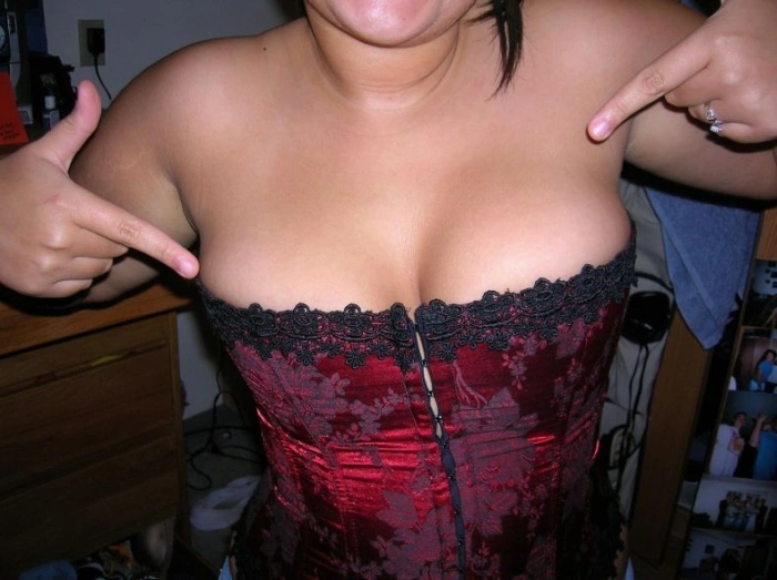 Декольте (40 фотографій) – фото 11