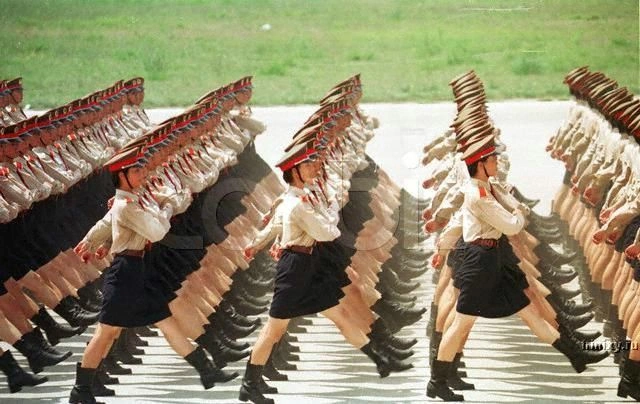 Дівчата в армії (57 фото) – фото 29