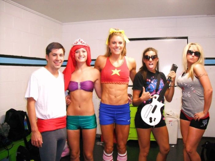 Дуже незвичайна дівчина з групи підтримки (16 фото) – фото 12