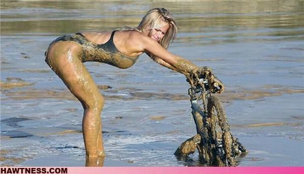 Чарівні дівчата, які займаються дивними речами. Частина 7 (41 фото + 6 гіфок) – фото 32