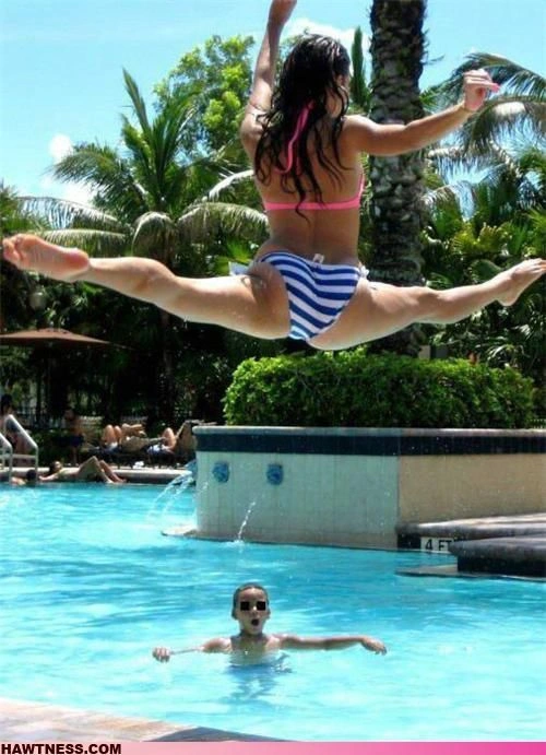 Чарівні дівчата, які займаються дивними речами. Частина 7 (41 фото + 6 гіфок) – фото 39