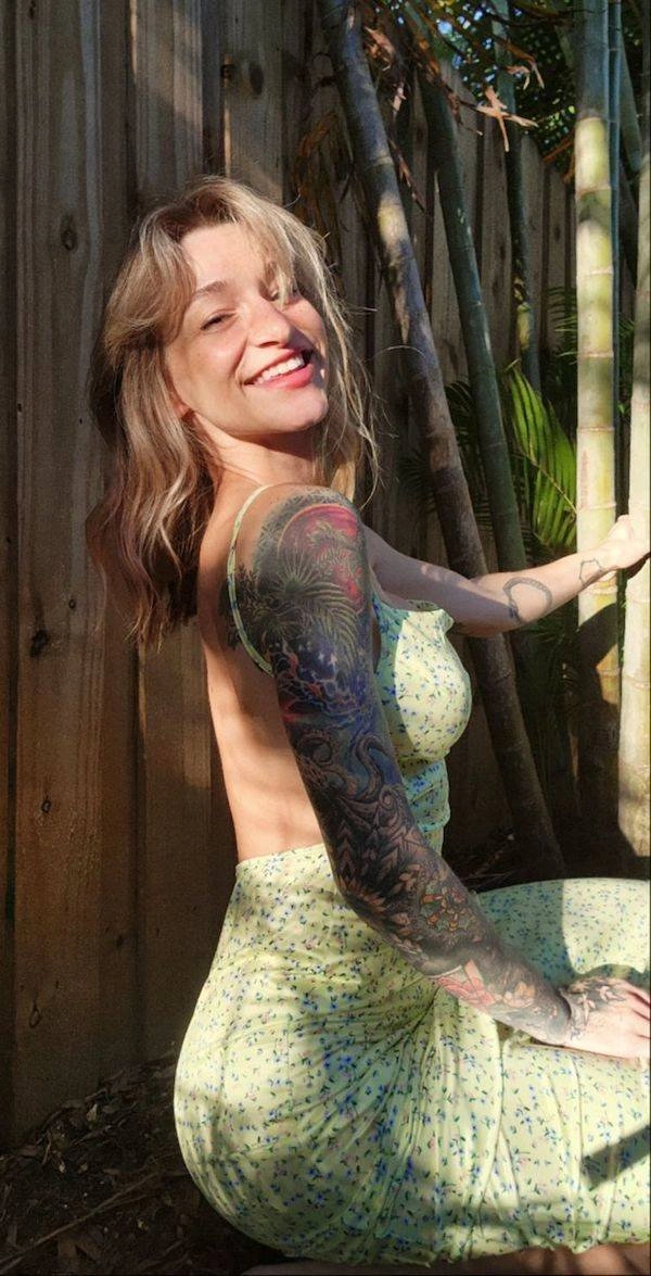 Дівчата у літніх сукнях (30 фото) – фото 19