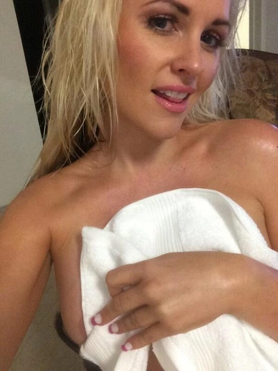 Дівчата після душу (41 фото) – фото 9