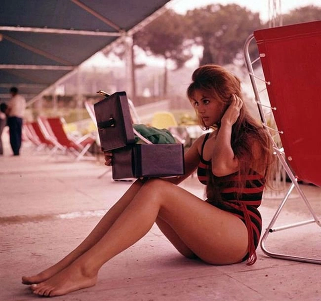 Дівчата середини минулого століття (35 фото) – фото 9