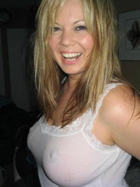 Дівчата без бюстгальтера (20 фото) – фото 5