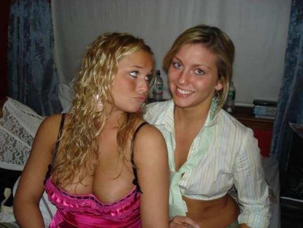 Декольте у дівчат (26 фото) – фото 14