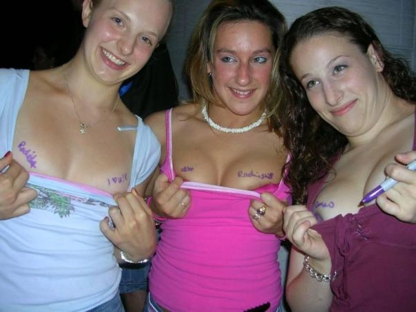 Велика колекція випадкових (переважно) оголених дівчат! (95 фото) – фото 3