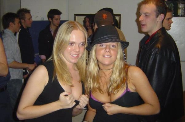 Велика колекція випадкових (переважно) оголених дівчат! (95 фото) – фото 26