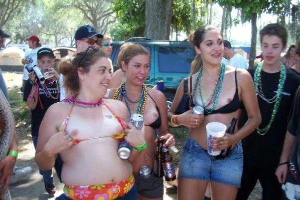 Велика колекція випадкових (переважно) оголених дівчат! (95 фото) – фото 50