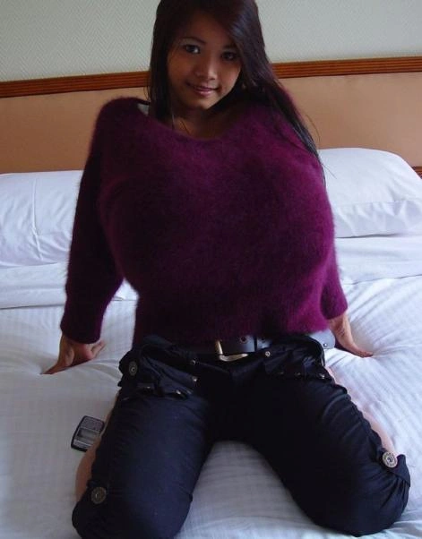 Дівчина з великими грудьми (23 фото) – фото 22