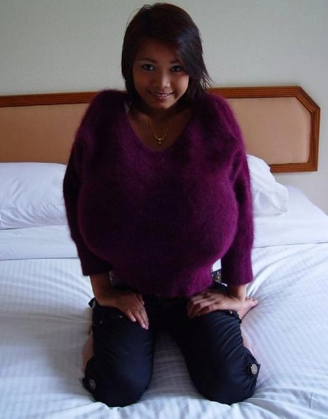 Дівчина з великими грудьми (23 фото) – фото 23