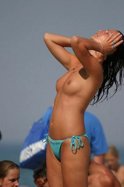 Дівчата на пляжі (40 фото) – фото 8