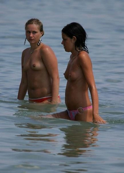 Дівчата на пляжі (40 фото) – фото 9