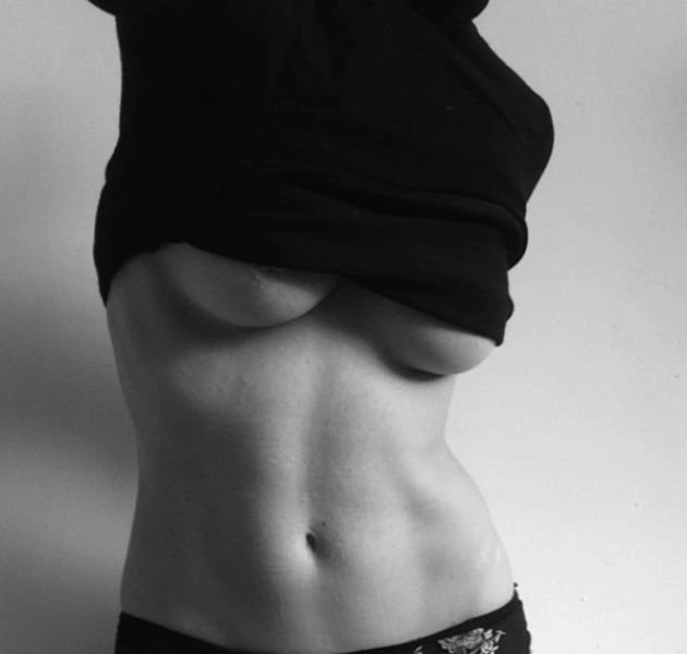 Груди знизу (43 фото) – фото 23