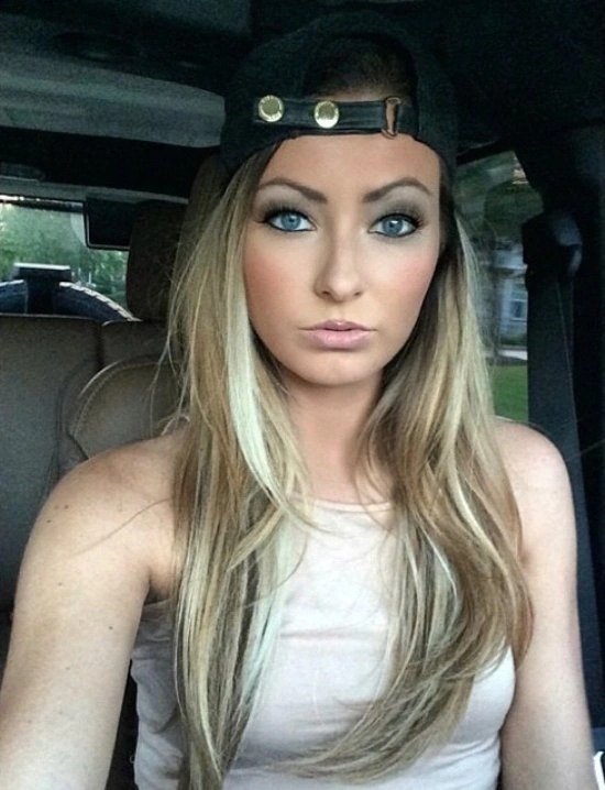 Дівчата в кепках (36 фото) – фото 6