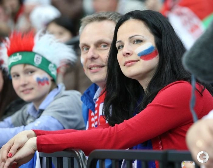 Вболівальниці на ЧС з хокею (24 фото) – фото 3