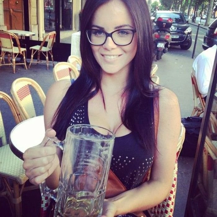 Чарівні дівчата в окулярах (44 фото) – фото 4