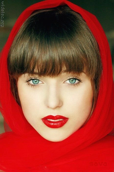 Фотографії красивих дівчат (40 фото)