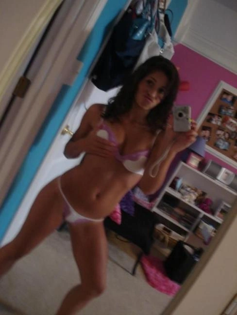 Дівчата фотографують себе (19 фото) – фото 10