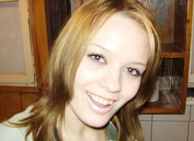 Хлопець виклав фото колишньої дівчини в мережу (25 фото)